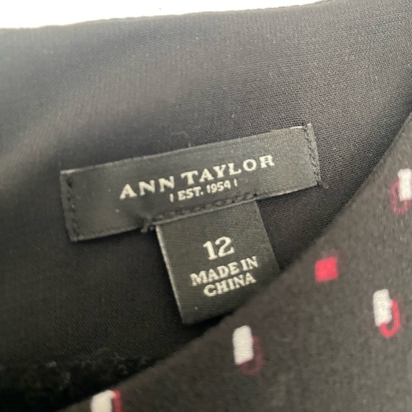 Ann Taylor double layered shell - Picture 2 of 5